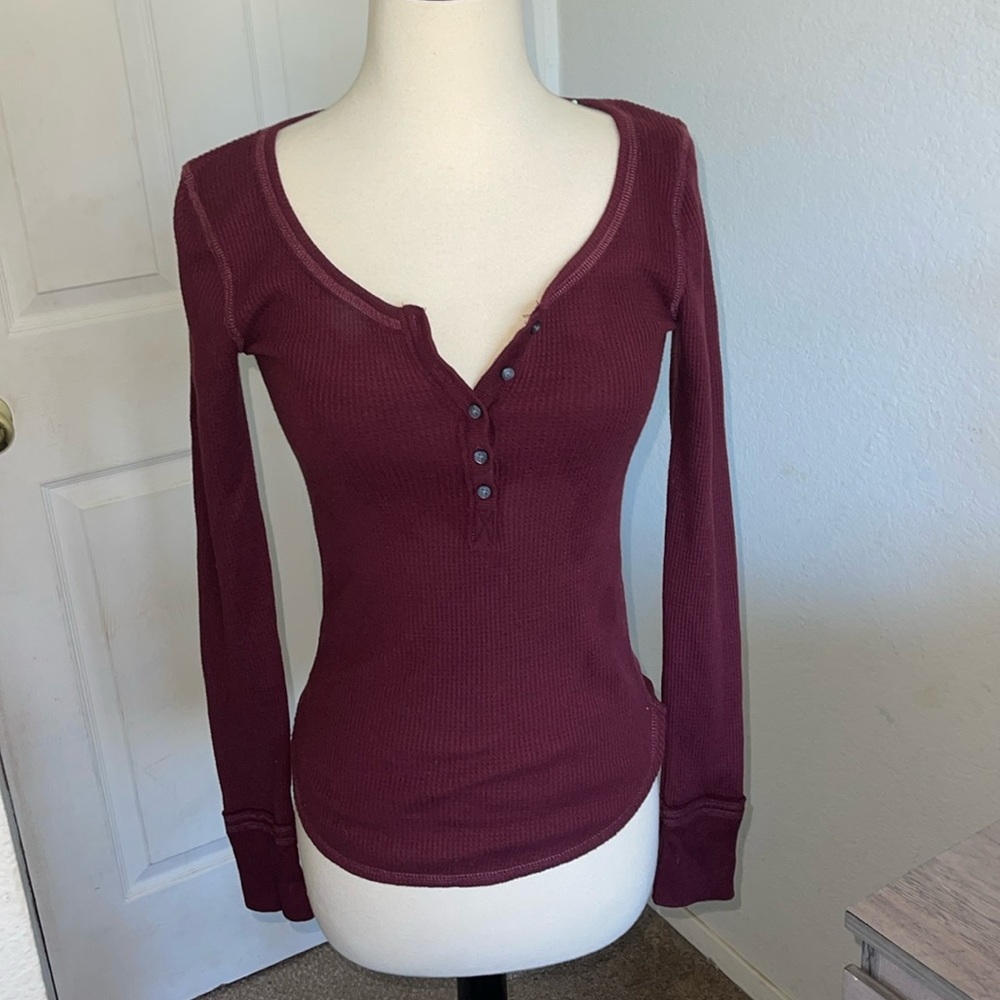 Abercrombie burgundy thermal